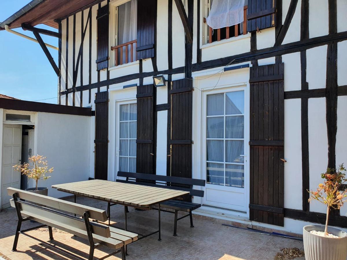 Maison A Colombages Norrois ภายนอก รูปภาพ